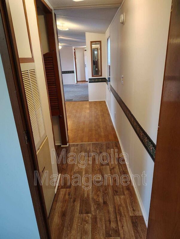 Building Photo - 441 Hunter Rd