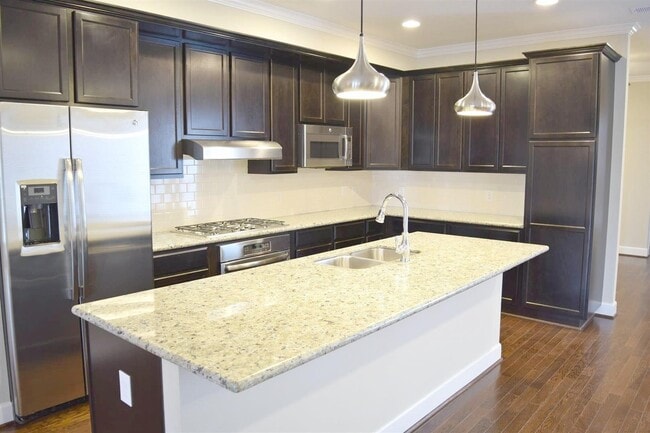Building Photo - 215 Kendrick Pines Blvd