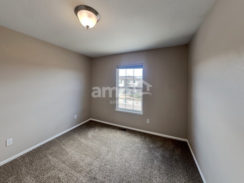 Building Photo - 11549 Black Maple Ln