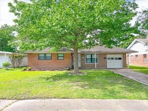 Building Photo - 6817 Hendon Ln