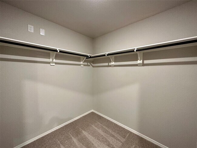 Building Photo - 491 Dalloway St