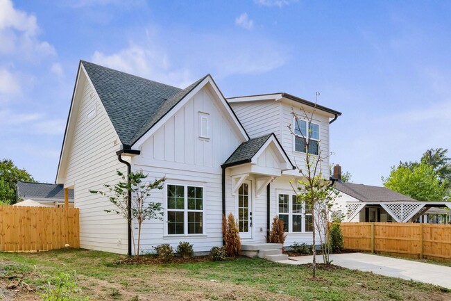 Building Photo - Brand new build home in Old Hickory | 1/2 off first months rent!