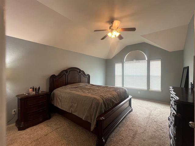 Building Photo - 5909 Vineyard Ln