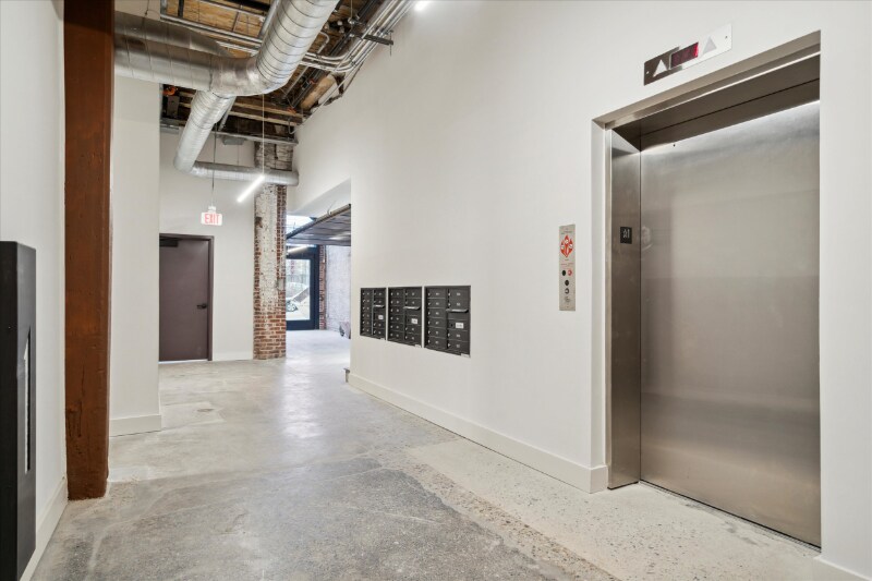 Building Photo - 173 W Berks St