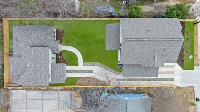 Building Photo - 512 W St Johns Ave
