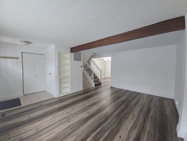 Building Photo - 2877 Mossy Brink Ct