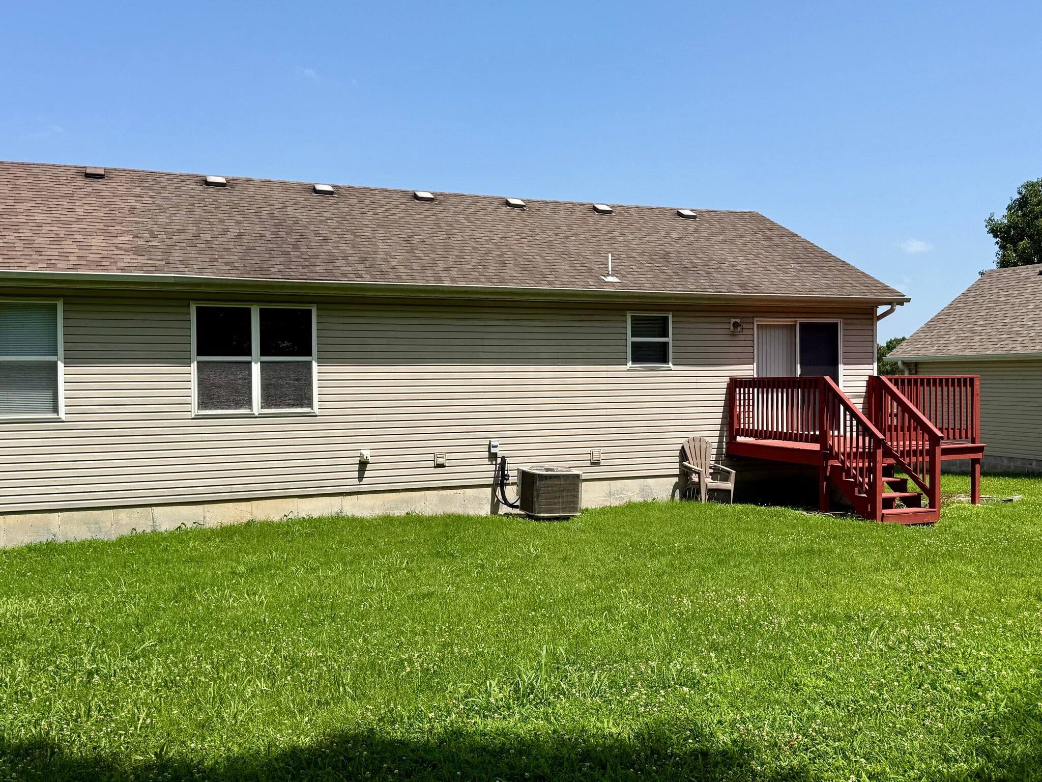 Building Photo - 210 Forest Ln