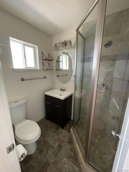 Building Photo - 7966 Elmwood Ln