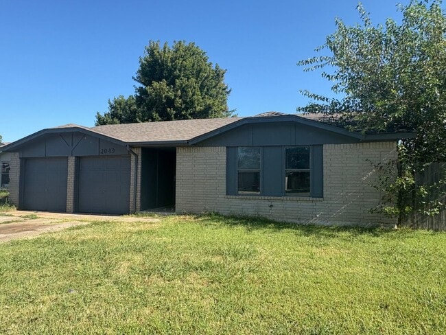 Primary Photo - Three bedroom home in East Norman