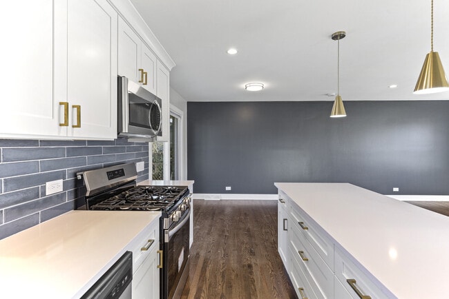 Building Photo - 8409 Newland Ave