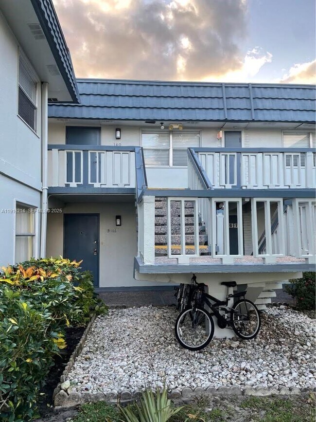 Building Photo - 116 Tuscany B