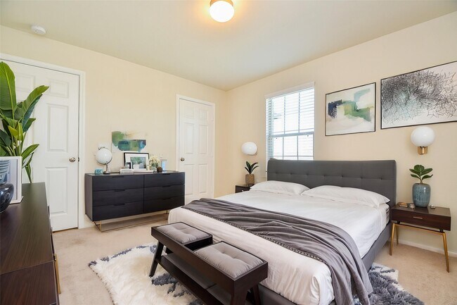 Building Photo - 2730 Ibis Wy