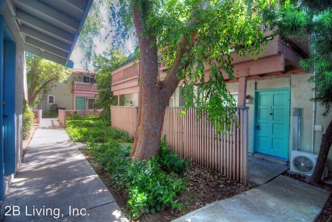 Building Photo - 300 Franciscan Ct