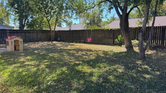 Building Photo - 5818 Culross Cl