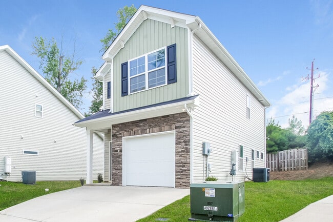 Building Photo - 1 Month Free! Tour Today! Spacious Home Ne...