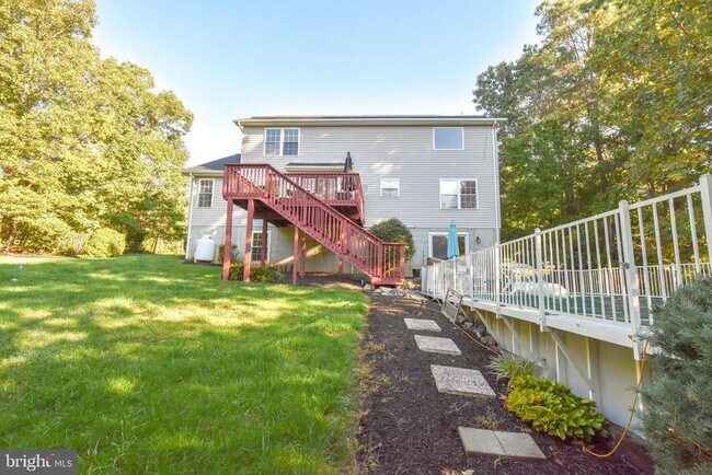 Building Photo - 42271 Bird Haven Dr