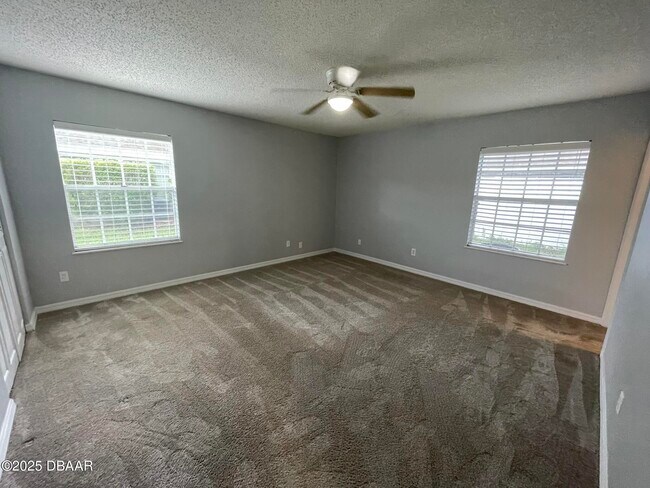 Building Photo - 15 Birdie Dr