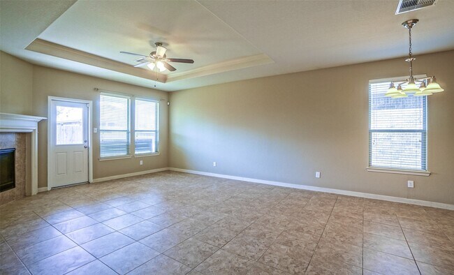 Building Photo - 8206 Jasmine Ct