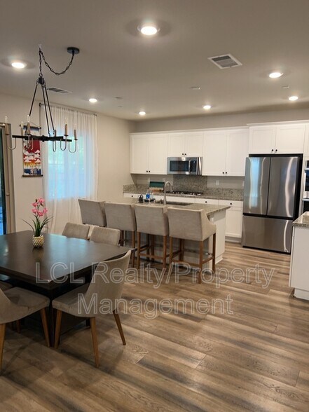 Building Photo - 29285 Caravel Dr