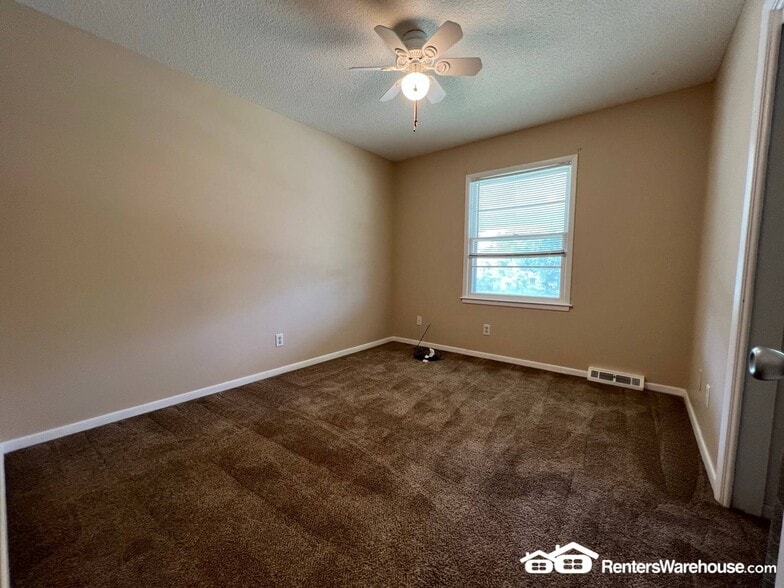 Building Photo - 2501 Rocklyn Dr