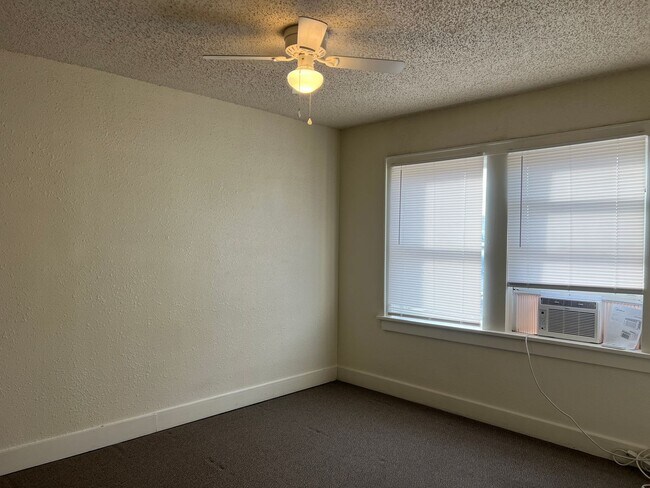 Building Photo - 1 Bed in the Paseo District