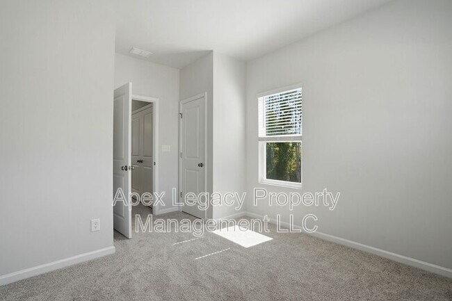 Building Photo - 149 Blue Melody Ave