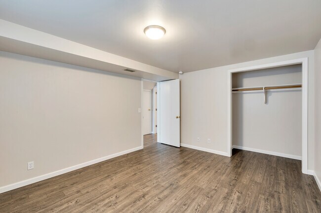 Building Photo - 20219 12th Pl S