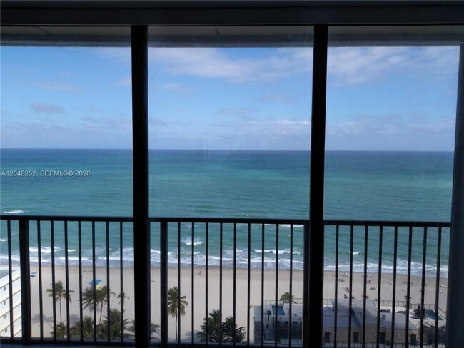 Building Photo - 2101 S Ocean Dr