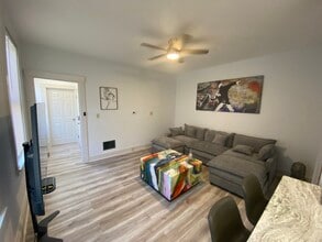 Building Photo - 1854 Hewitt Ave