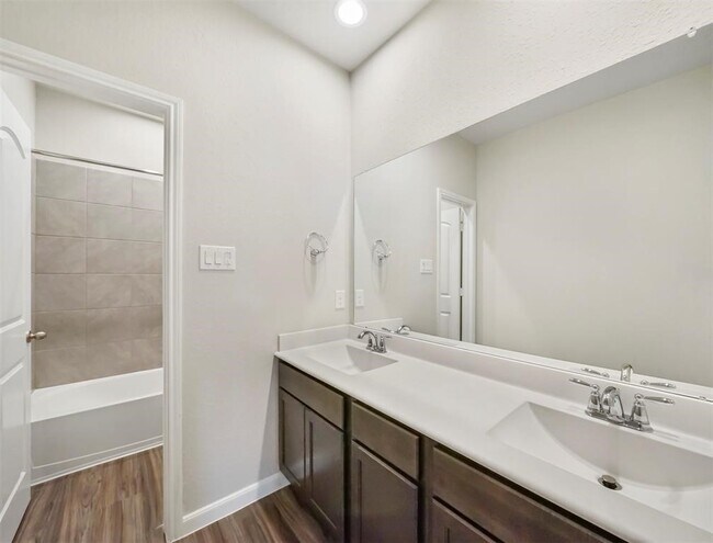 Building Photo - 27943 Parkside Creek Dr