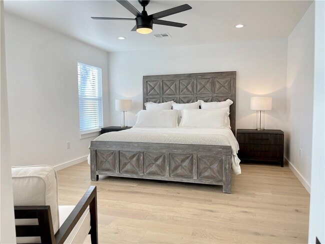 Building Photo - Charming 3-Bed Oasis in Central OKC