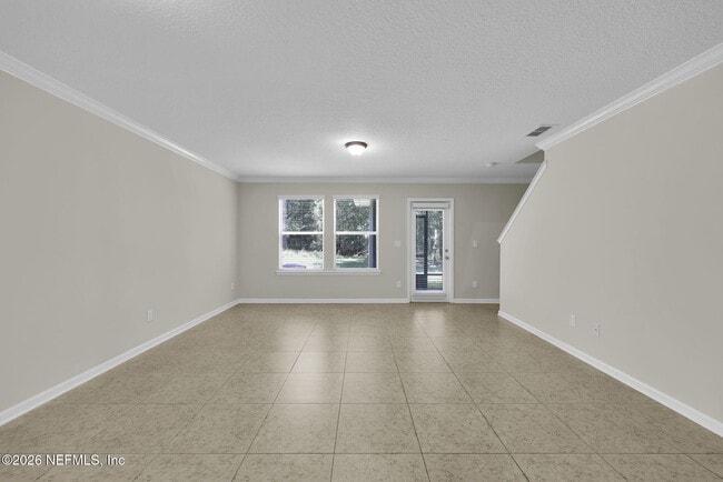 Building Photo - 452 Walnut Dr
