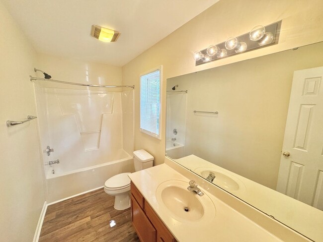 Building Photo - Statesville - 3BR/2BA