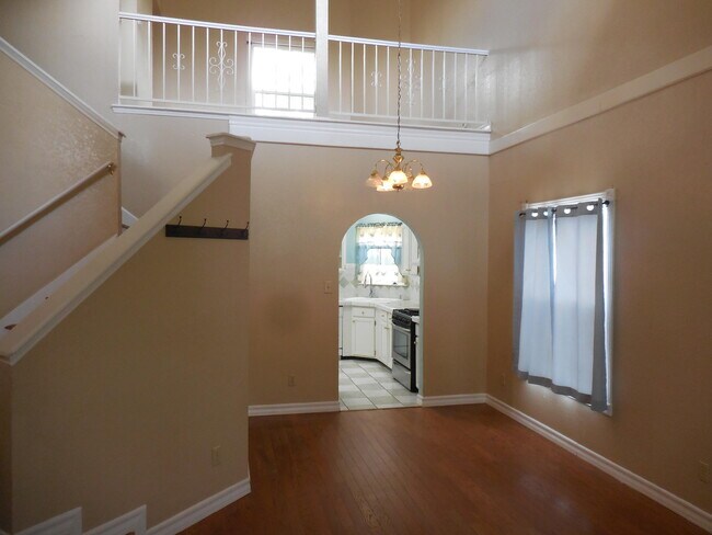 Building Photo - 10912 Sandy Koufax Dr