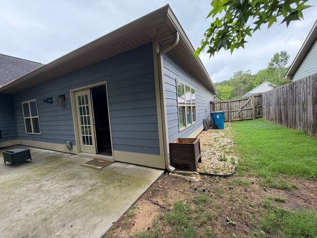 Building Photo - Nice 3/2 House with Bonus in Shannon- $2,850