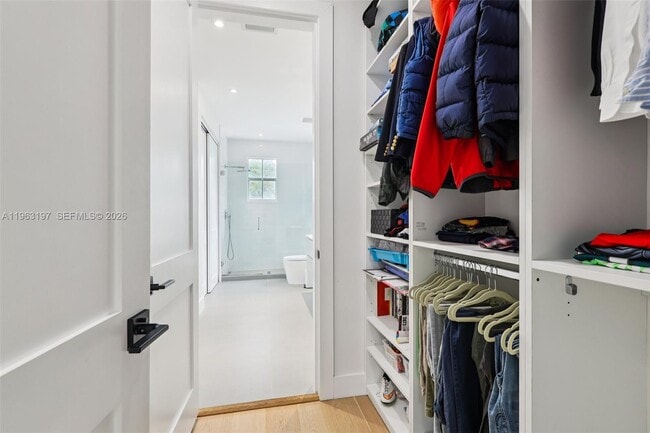 Building Photo - 7420 SW 54th Ct