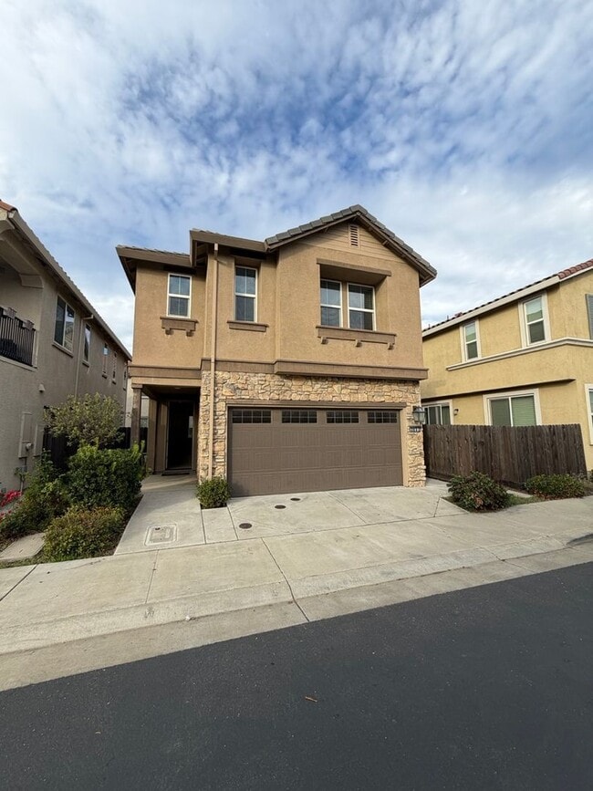 Primary Photo - 3 bedroom | 2.5 bathroom | Single family home in North Natomas