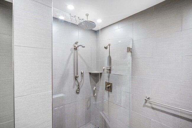 Building Photo - 309 E St