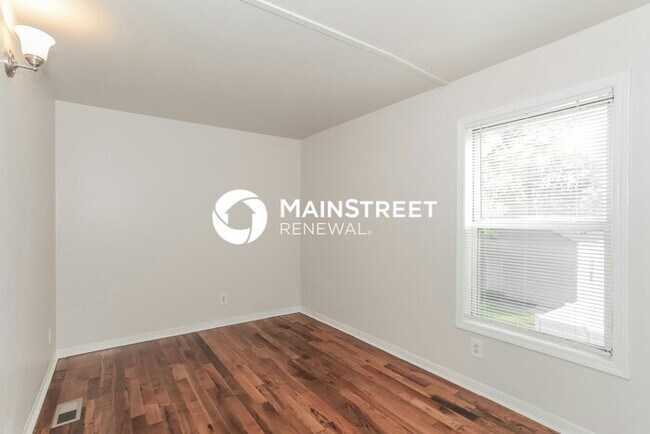 Building Photo - 3 Bedroom Pet-Friendly Home in Louisville,...