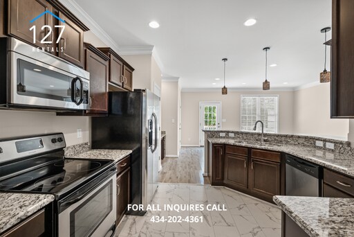 Building Photo - Luxury Townhome for Rent in Timberlake – 4...