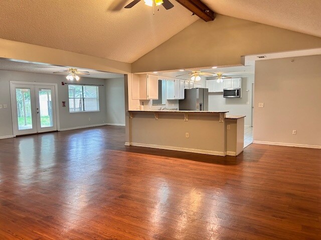 Building Photo - 4294 Tanglewilde Dr S