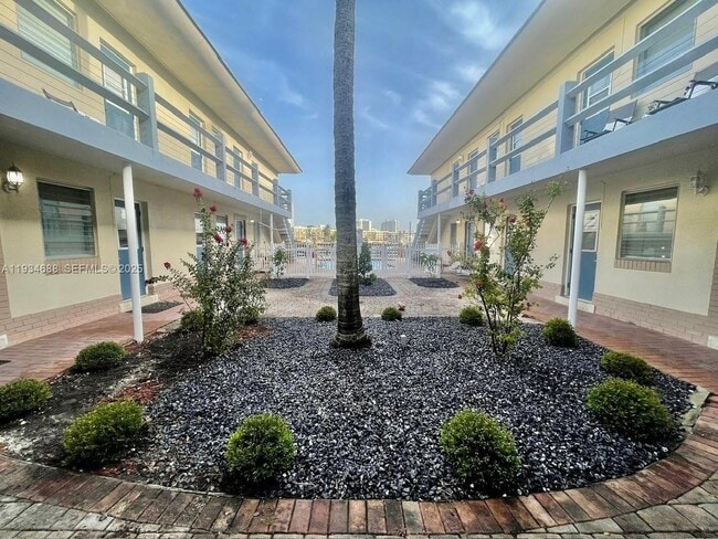 Building Photo - 2380 Diana Dr