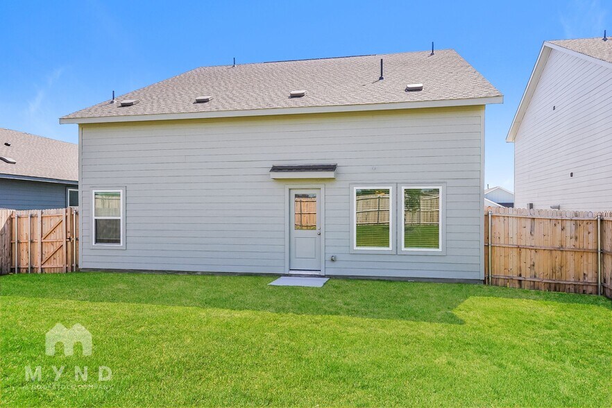 Building Photo - 2764 Mistwood Dr