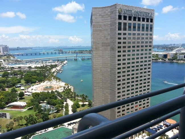 Building Photo - 325 S Biscayne Blvd