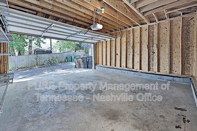 Building Photo - 1011B Caldwell Ave