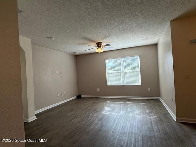 Building Photo - 323 Moray Dr