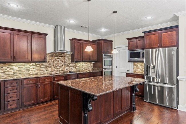 Building Photo - 839 Leyland Ln