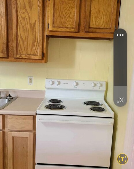 Building Photo - 111 N Lancaster St