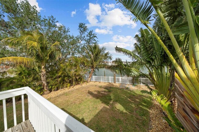 Building Photo - 12116 Lagoon Ln