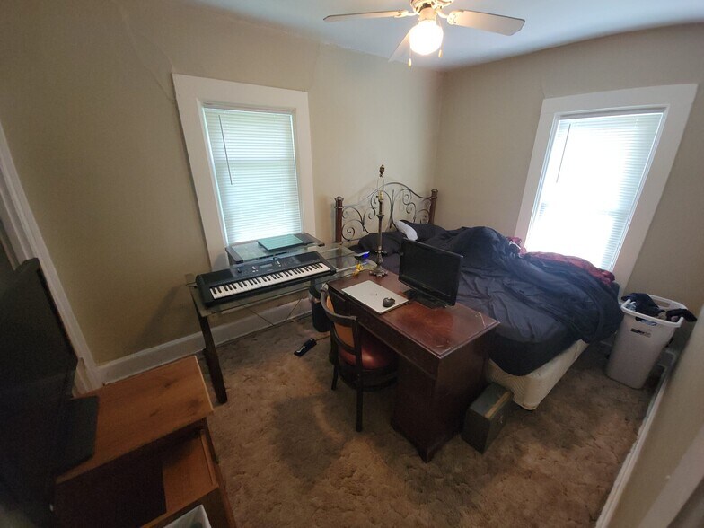 Building Photo - 134 Niagara St